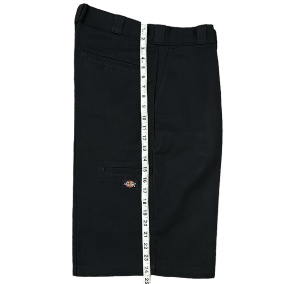 DICKIES | Men’s Shorts Loose Fit - Picture 2 of 6
